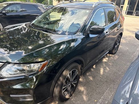 Used 2020 Nissan Rogue SV w/ Premium Package FWD image 7