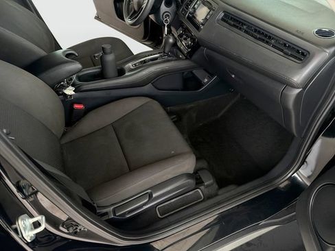 Used 2022 Honda HR-V LX image 35
