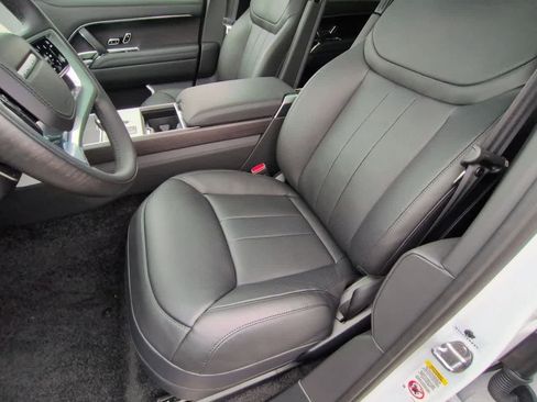 New 2026 Land Rover Range Rover Long Wheelbase Autobiography image 16