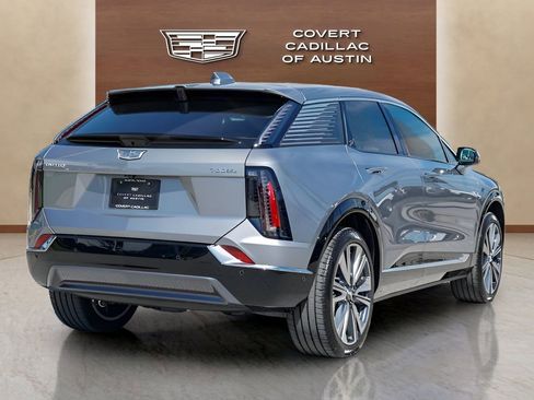 New 2026 Cadillac Optiq Luxury 2 image 8