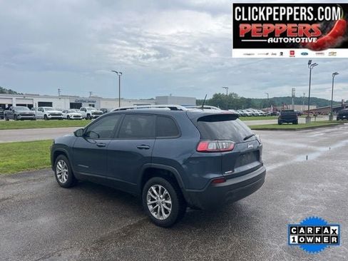 Used 2021 Jeep Cherokee Latitude FWD image 3
