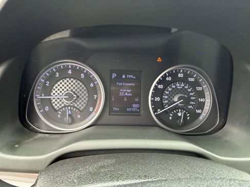 Used 2020 Hyundai Elantra SE FWD image 24
