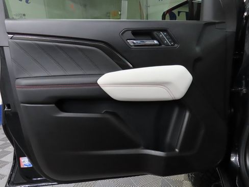 Used 2024 GMC Canyon AT4X image 54