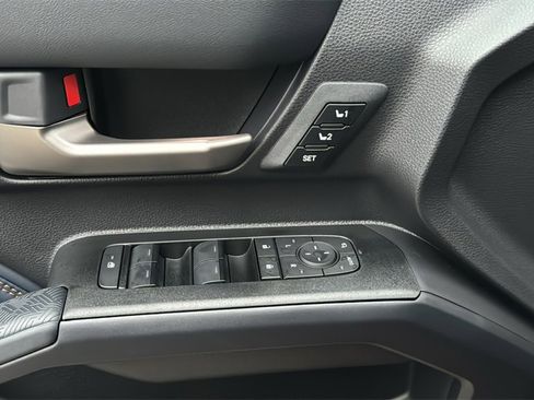 New 2025 Toyota 4Runner Platinum image 15