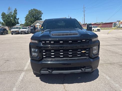 Used 2023 Chevrolet Silverado 2500 Custom w/ Custom Value Package AWD/4WD image 3