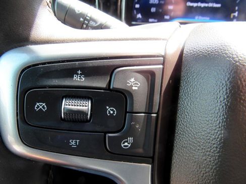 Used 2024 Chevrolet Silverado 3500 LTZ w/ LTZ Convenience Package image 27