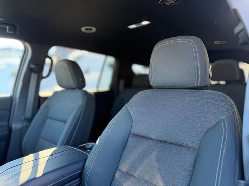 Used 2026 Chevrolet Traverse LT w/ Midnight/Sport Edition image 14