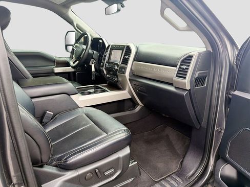 Used 2020 Ford F250 Lariat image 14