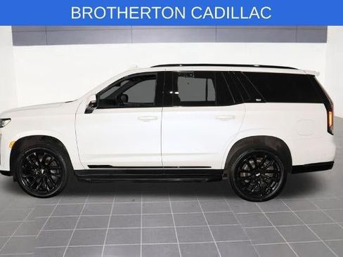 Used 2021 Cadillac Escalade Sport w/ Heavy-Duty Trailer Package AWD/4WD image 2