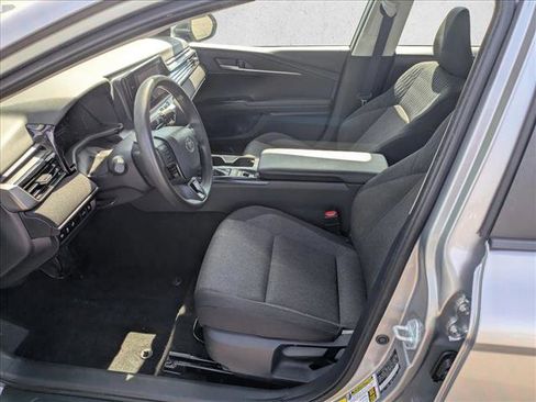 Used 2025 Toyota Camry LE FWD image 13