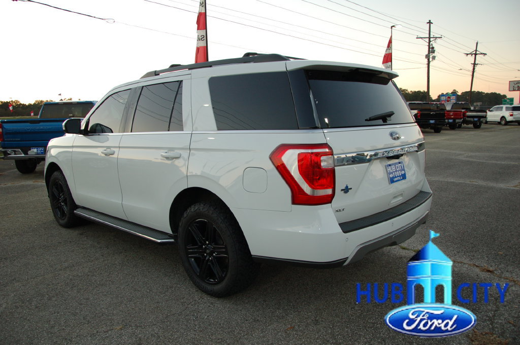 Used 2021 Ford Expedition XLT RWD image 3