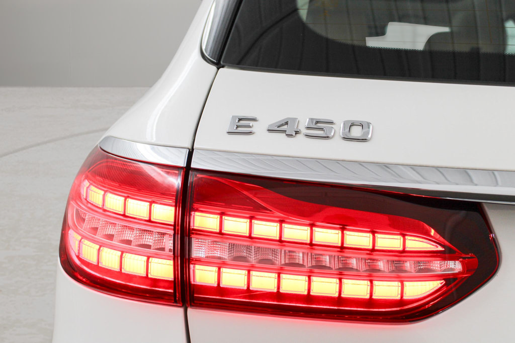 Used 2021 Mercedes-Benz E 450 4MATIC All-Terrain Wagon image 32