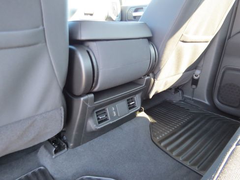 Used 2025 Chevrolet Silverado 1500 Custom w/ Turbomax Blackout Package AWD/4WD image 18