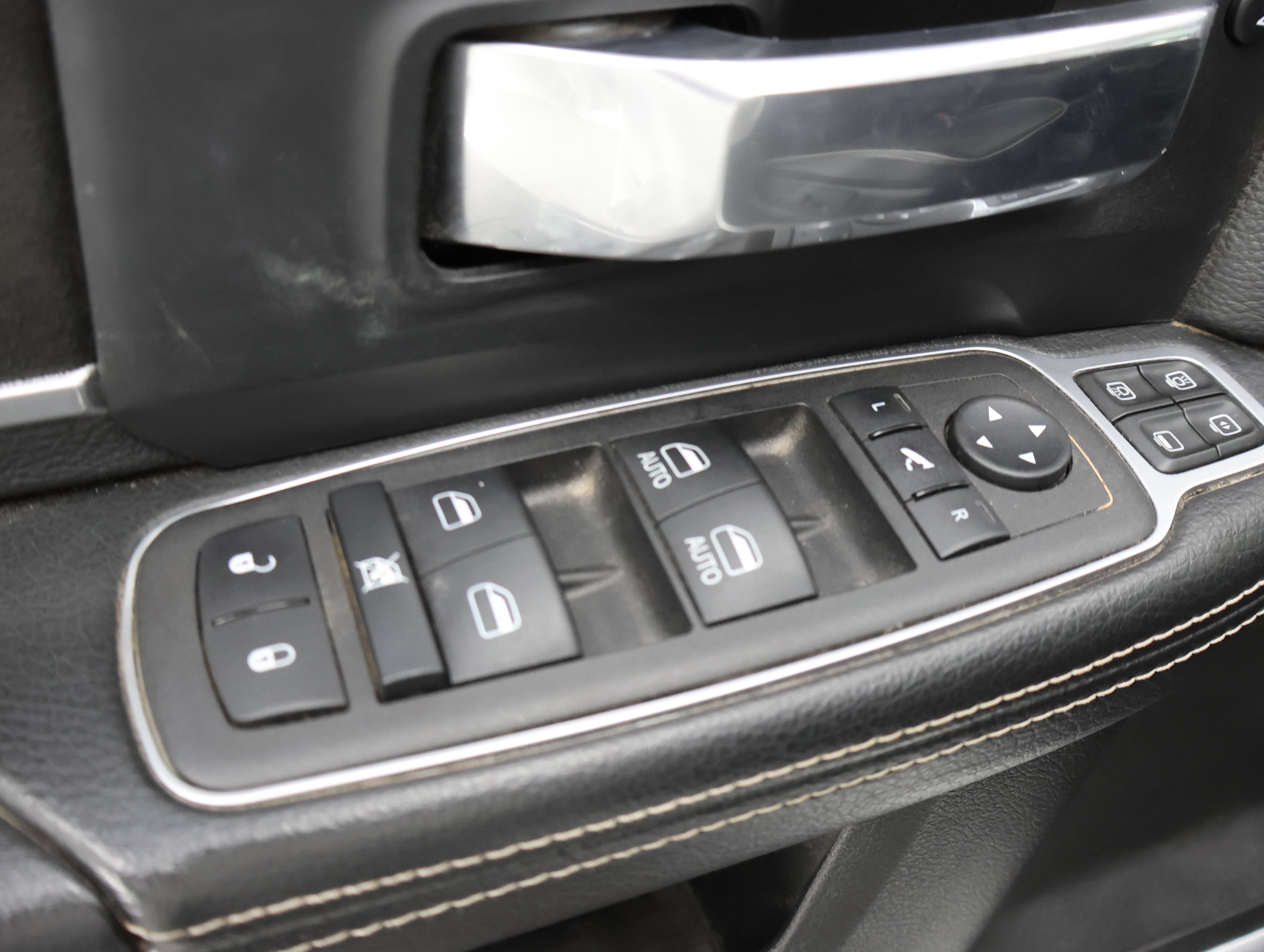 Used 2023 RAM 2500 Laramie AWD/4WD image 41