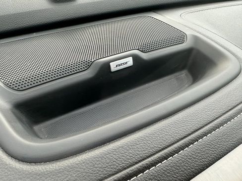 Used 2022 GMC Canyon Denali image 22