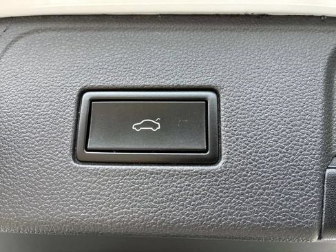 Used 2021 Volkswagen Atlas SE w/ Towing Package AWD/4WD image 15