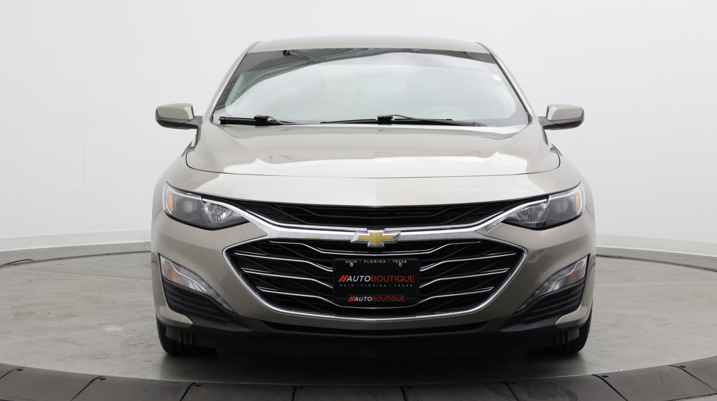 Used 2022 Chevrolet Malibu LT FWD image 2
