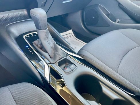 Used 2022 Toyota Corolla LE image 14