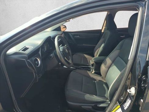 Used 2017 Toyota Corolla LE image 14