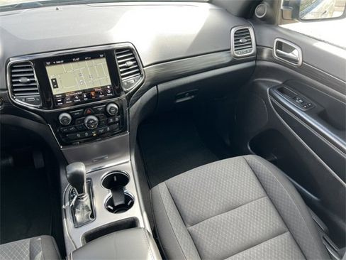 Used 2021 Jeep Grand Cherokee Freedom Edition image 32