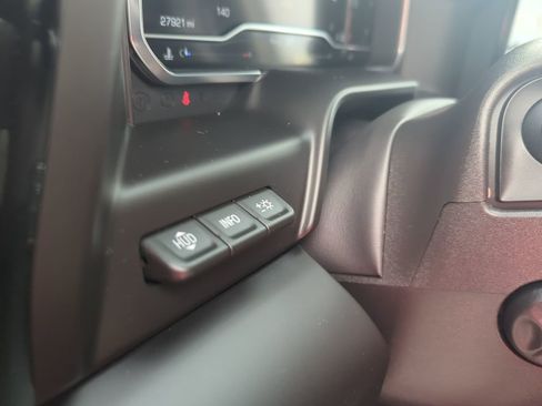 Used 2024 GMC Sierra 1500 AT4 w/ Technology Package image 39