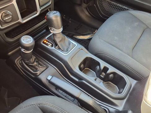 Used 2018 Jeep Wrangler Unlimited Sport image 20