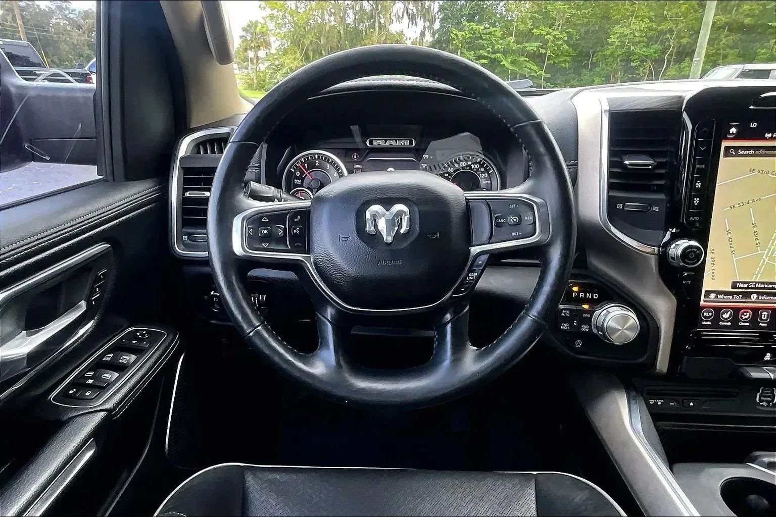 Used 2019 RAM 1500 Laramie AWD/4WD image 5