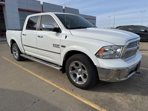 Used 2015 RAM 1500 Laramie w/ Convenience Group image 13