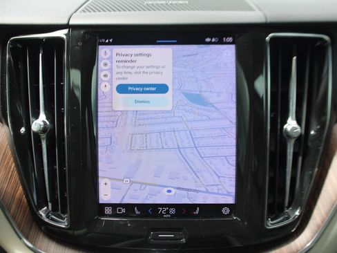 Used 2022 Volvo XC60 T8 Inscription Expression w/ Advanced Package image 18