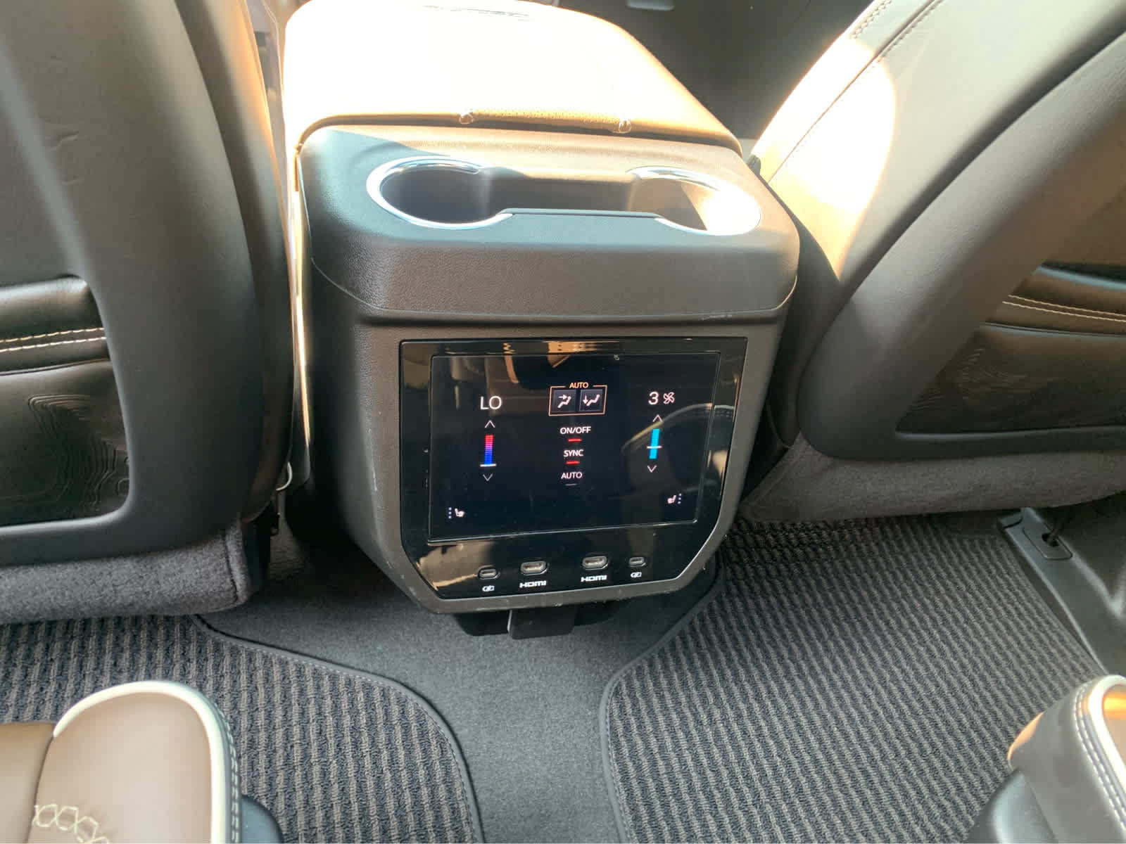 Used 2026 GMC Yukon Denali Ultimate w/ LPO, Floor Liner Package AWD/4WD image 26
