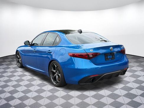 Used 2018 Alfa Romeo Giulia Ti Sport w/ Quick Order Package 22S Sport AWD/4WD image 2