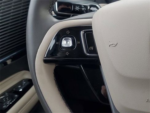 Certified 2022 Lincoln Corsair AWD w/ Equipment Group 101A image 19