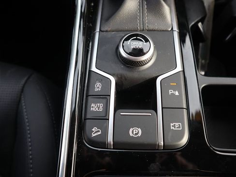 Used 2025 Kia Sorento SX image 25