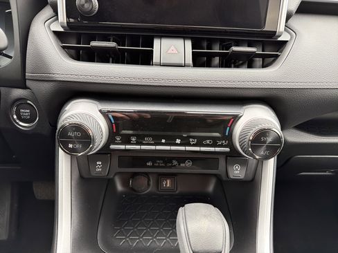 Used 2023 Toyota RAV4 XLE image 21