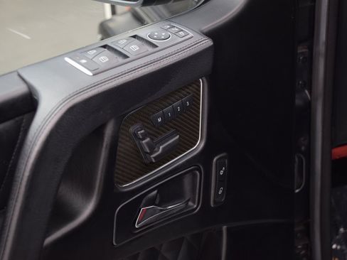 Used 2017 Mercedes-Benz G 63 AMG 4MATIC image 19