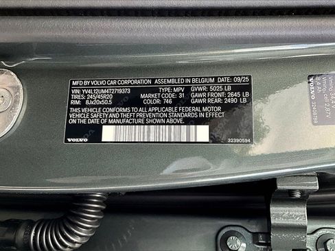 New 2026 Volvo XC40 B5 Ultra w/ Climate Package image 8