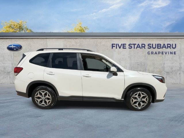 Used 2019 Subaru Forester Premium w/ All-Weather Package AWD/4WD image 9