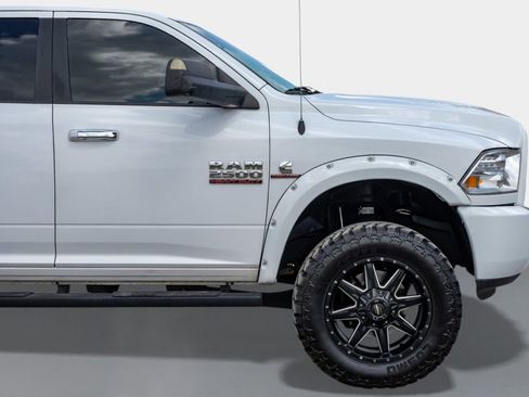 Used 2017 RAM 2500 SLT image 7