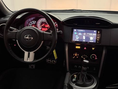 Used 2015 Scion FR-S RWD image 27