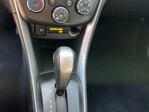 Used 2019 Chevrolet Trax LT w/ LT Convenience Package image 15