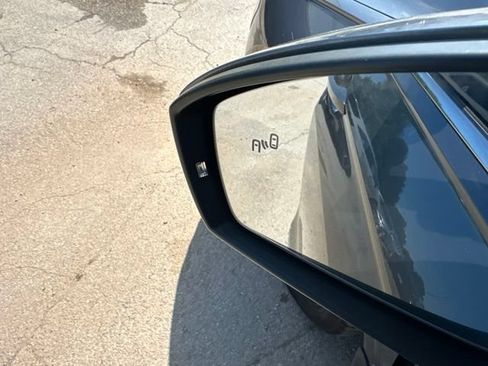 Used 2019 Volkswagen Tiguan SEL FWD image 4