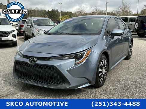 Used 2022 Toyota Corolla LE image 1