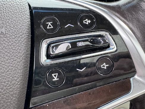Used 2017 Cadillac Escalade Luxury image 28