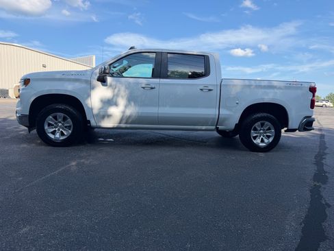 Used 2025 Chevrolet Silverado 1500 LT AWD/4WD image 9