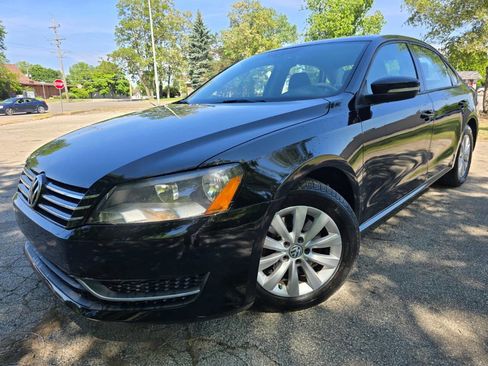 Used 2013 Volkswagen Passat 2.5 S FWD image 1