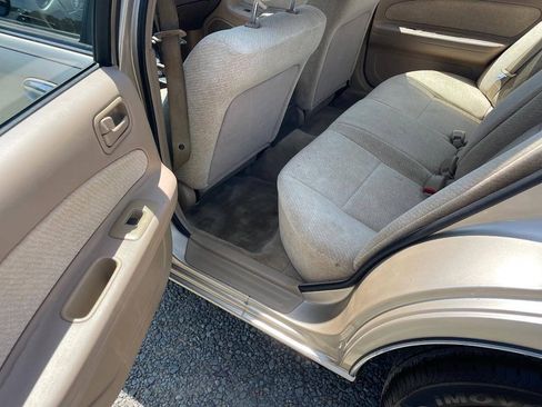 Used 1996 Nissan Maxima SE FWD image 11