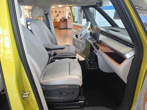 New 2025 Volkswagen ID. Buzz 1st Edition image 13