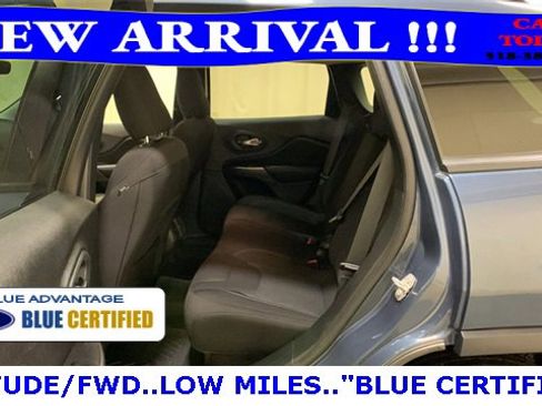 Used 2020 Jeep Cherokee Latitude w/ Cold Weather Group image 22