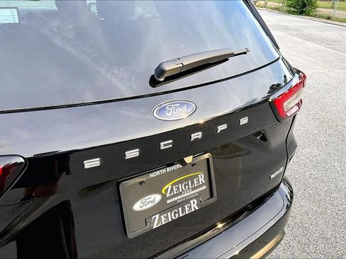 Used 2024 Ford Escape ST-Line w/ Tech Pack #1 AWD/4WD image 8