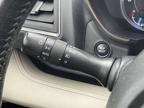 Used 2021 Subaru Ascent Limited w/ Technology Package AWD/4WD image 14